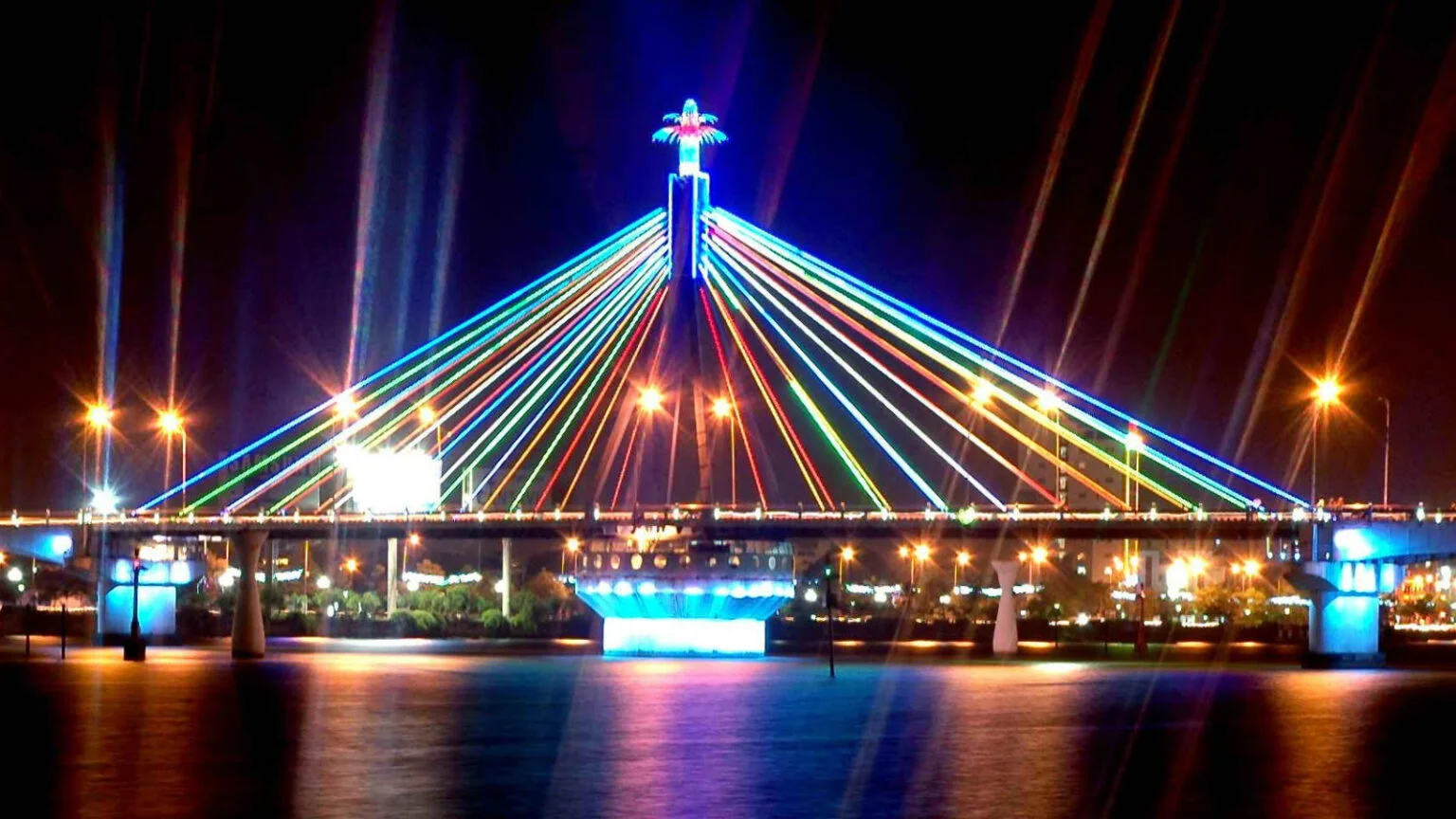 Cầu sông Hàn Đà Nẵng